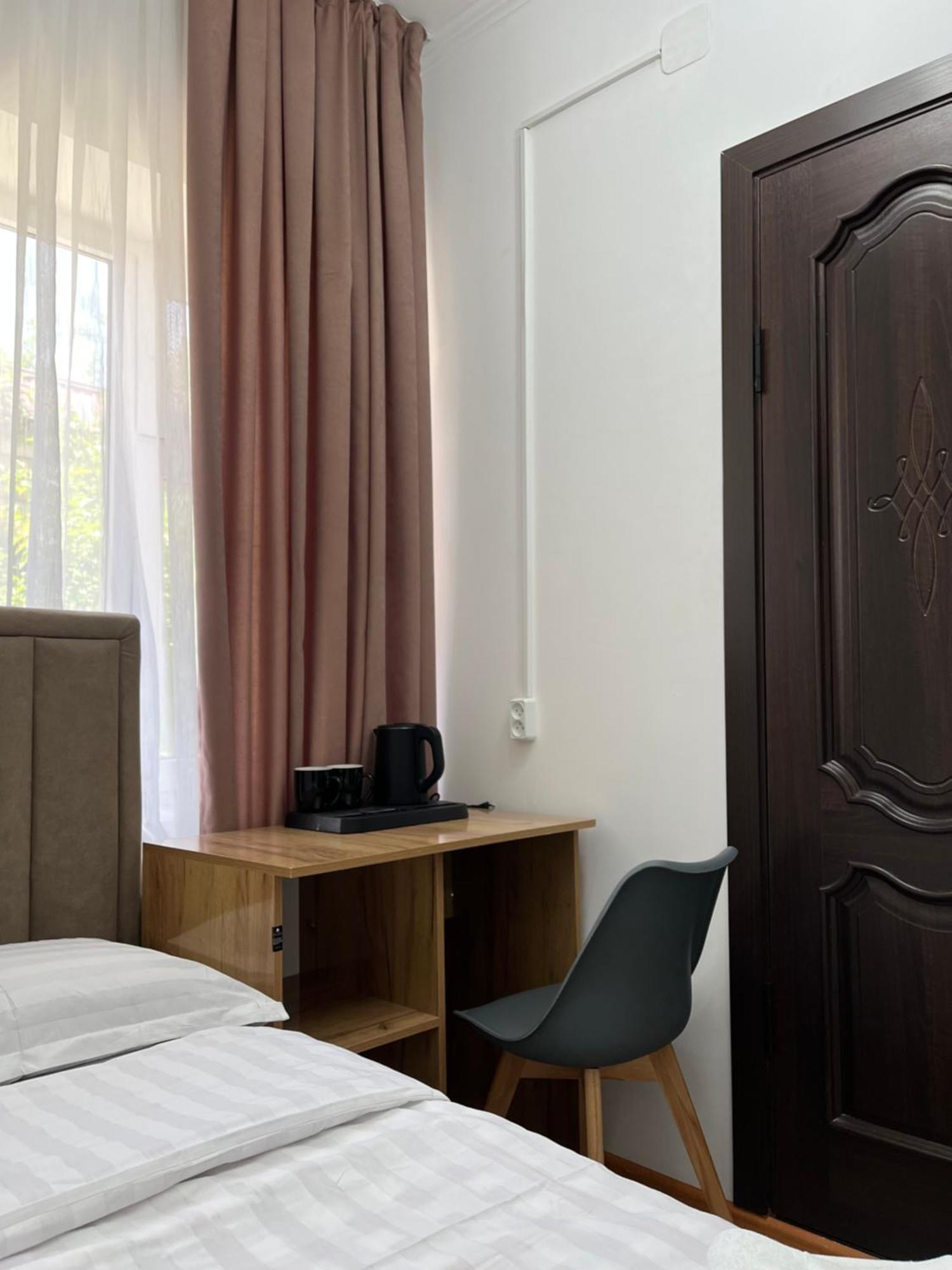Hotel Shyrdak - Шырдак Osch Exterior foto